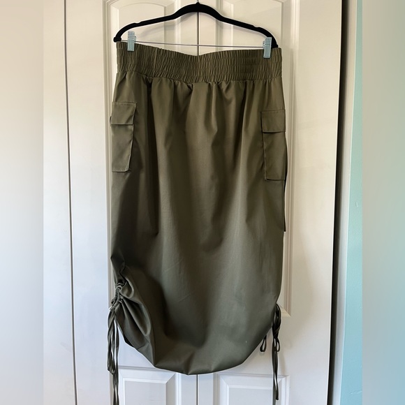 Amazon Cargo Skirt - Picture 2 of 6